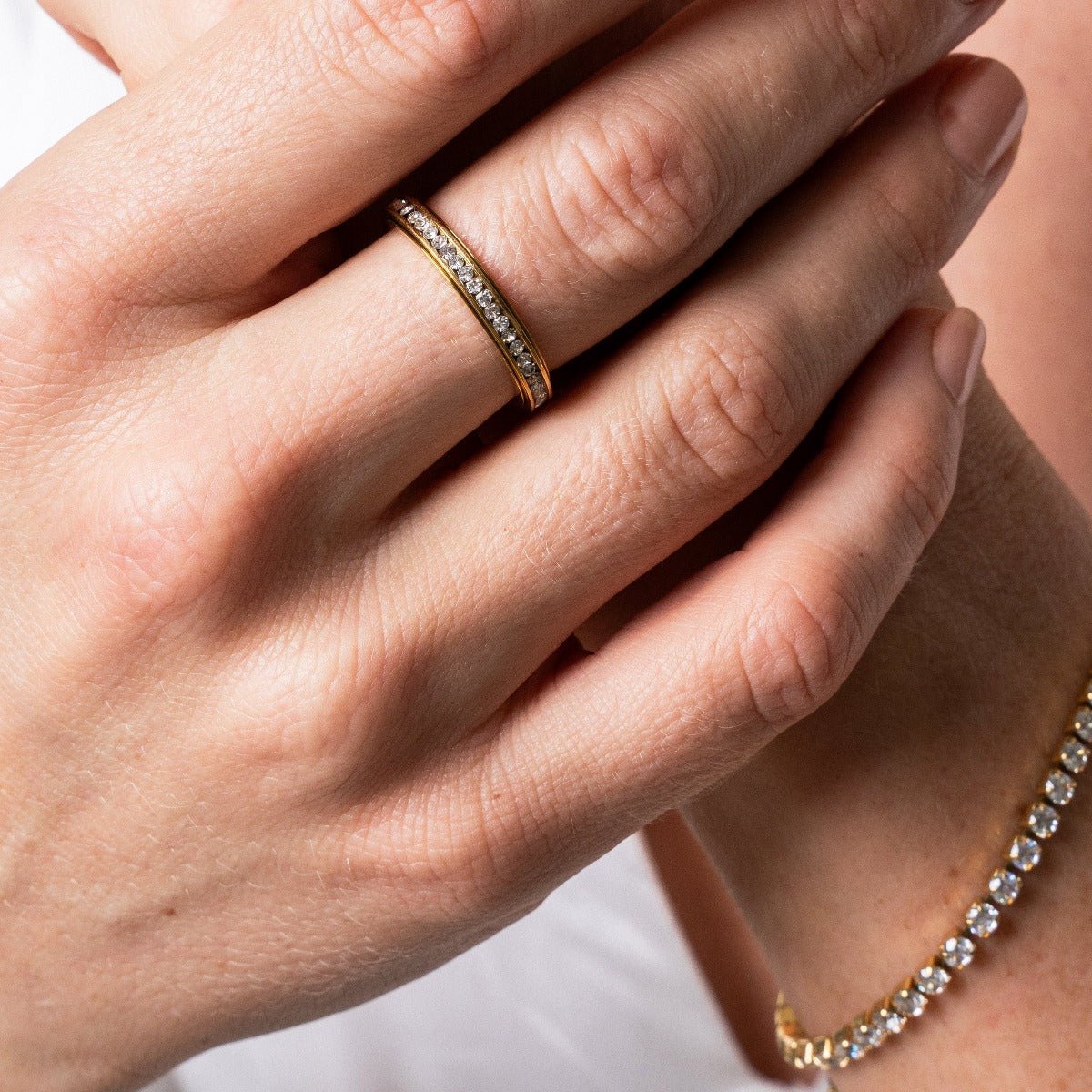 Rotating Brilliant Ring