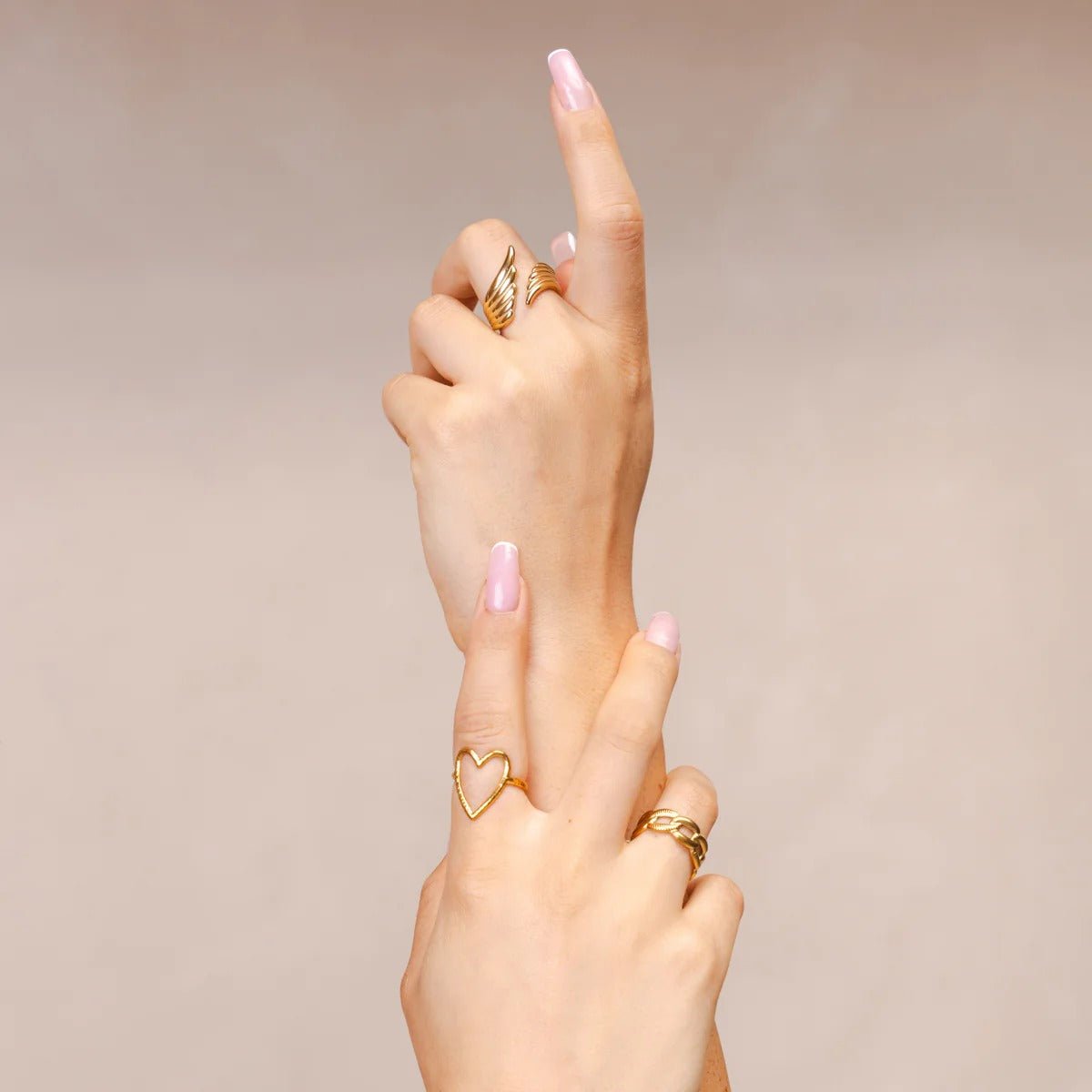 Adjustable Openwork Heart Ring