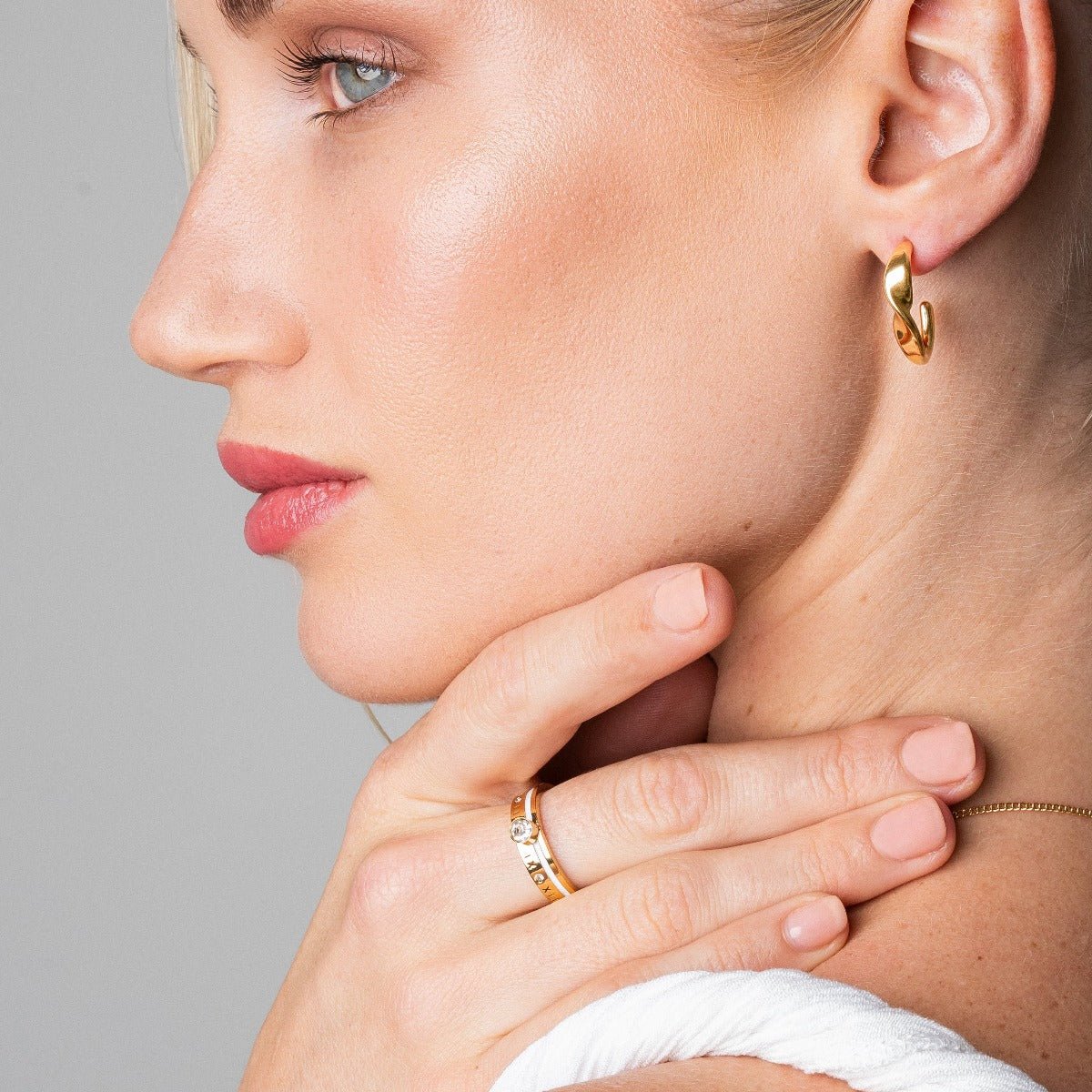 Queen with Crystal Stone Ring