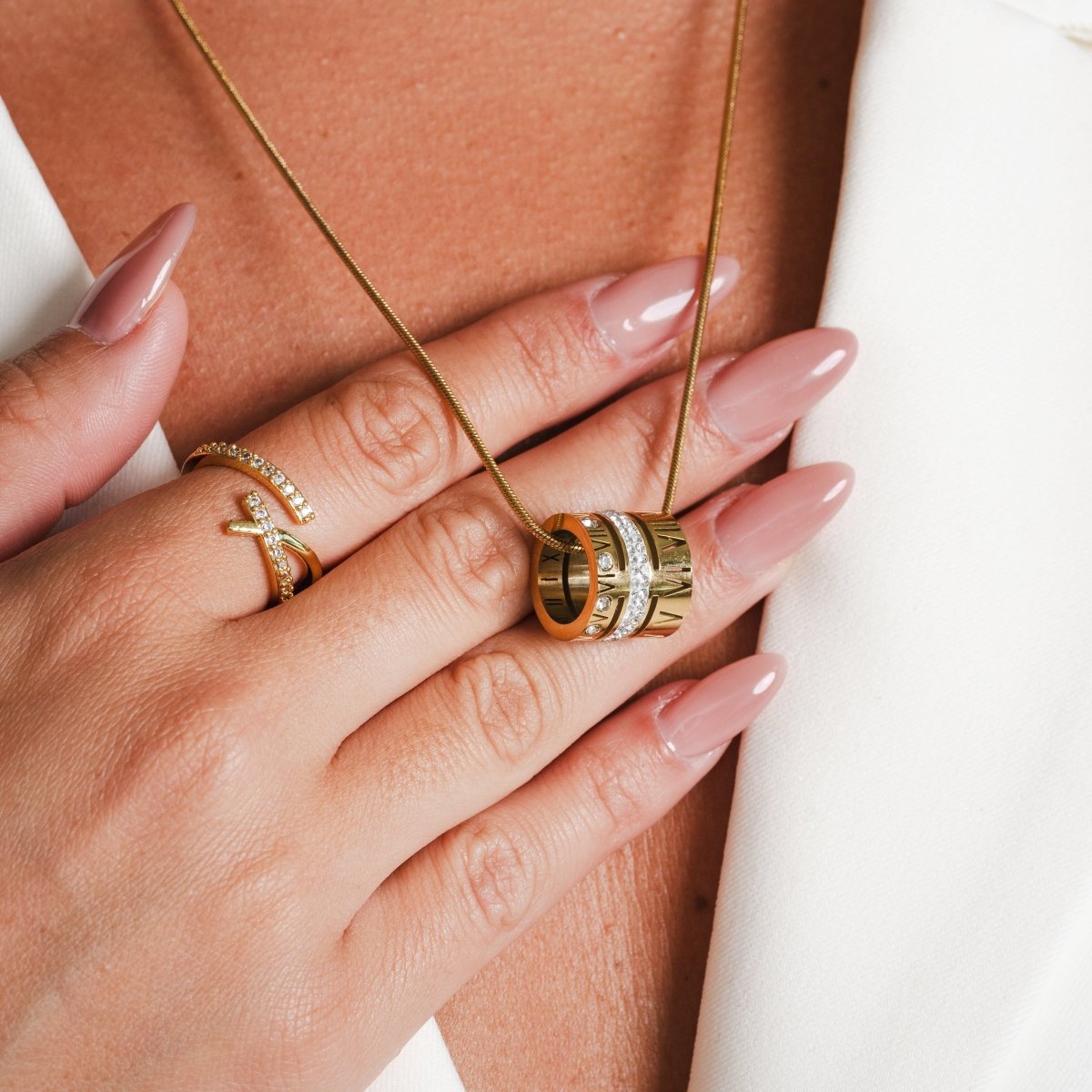 Colar Aro Triplo Algarismo Romano Banhado em Ouro 18k - Murano Joias